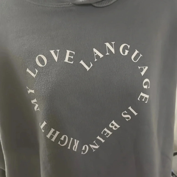 Girls Gotta Eat “My love language is being right” 2X. Grey hoodie cutoff cropped - Picture 2 of 6